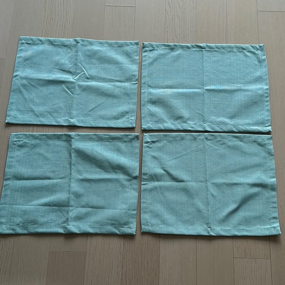 Other - Beautiful pack of 4 blue placemats - never used